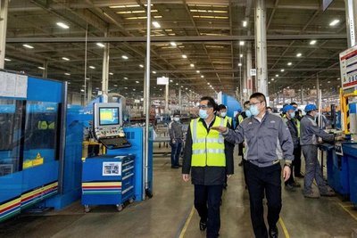 赴企调研攻坚克难 省市领导到访凯斯纽荷兰哈尔滨制造基地，聚焦市场调研与发展